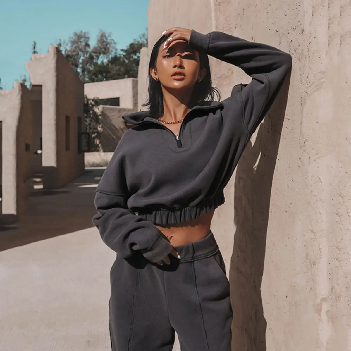 Long Sleeve Turtleneck Sweatshirt NOOVAMUSE